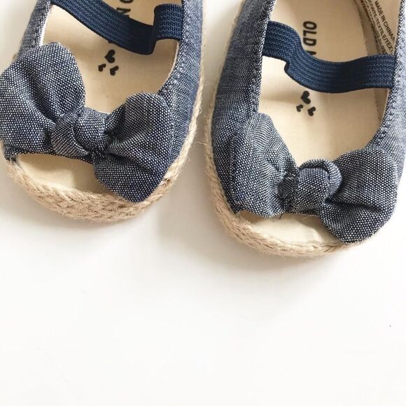 Old Navy chambray bow espadrilles EUC size 3-6 (2) - Picture 3 of 4